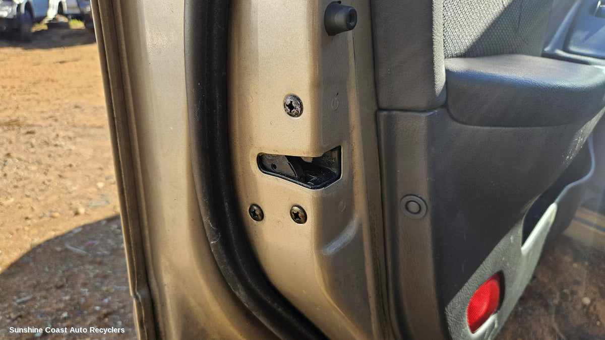 2000-2006 Hyundai Elantra Door Trim