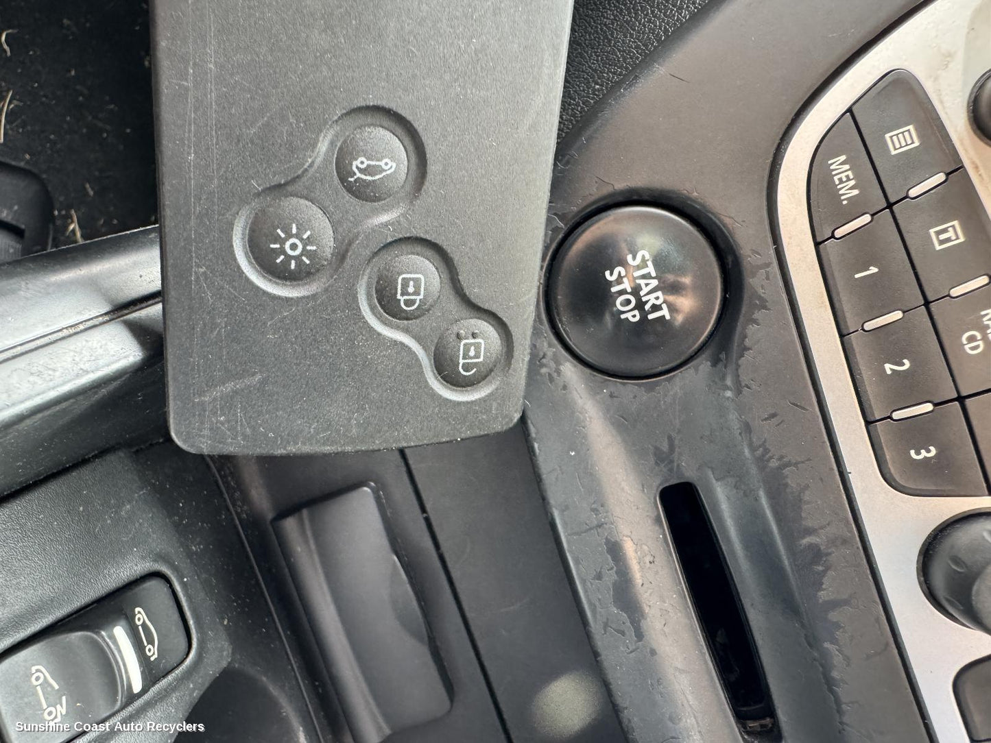 2011 Renault Megane Ignition W  Key
