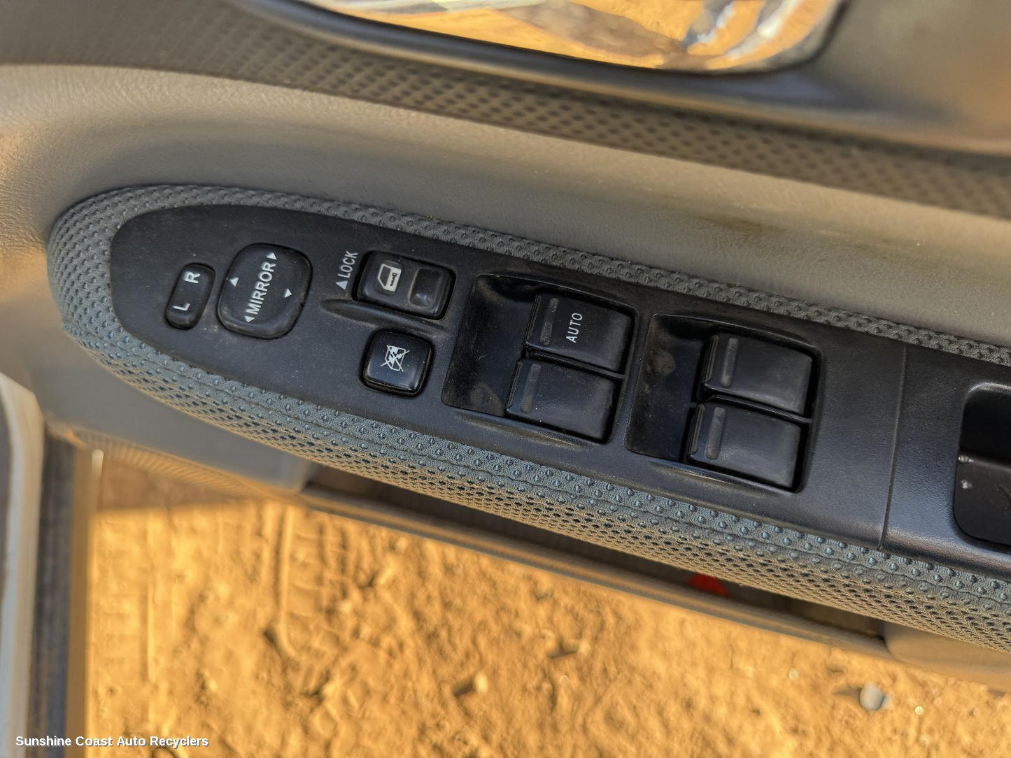 2002-2005 Subaru Forester Pwr Dr Wind Switch