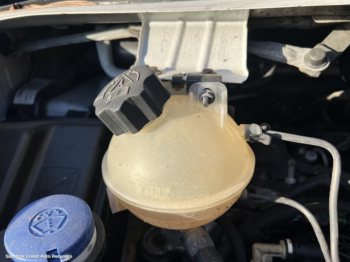 2008-2015 Peugeot Expert Overflow Bottle