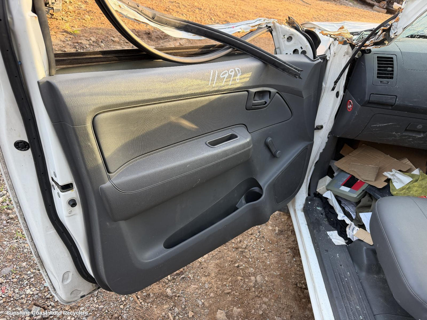2005-2015 Toyota Hilux Left Front Window Reg Motor