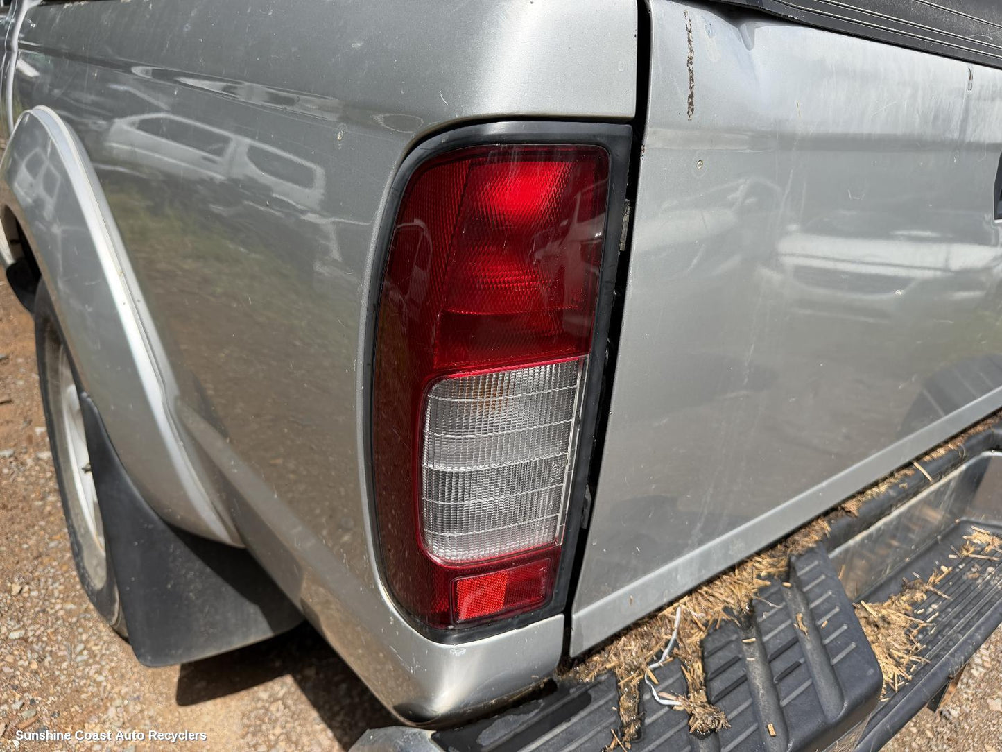 2008-2015 Nissan Navara Left Taillight
