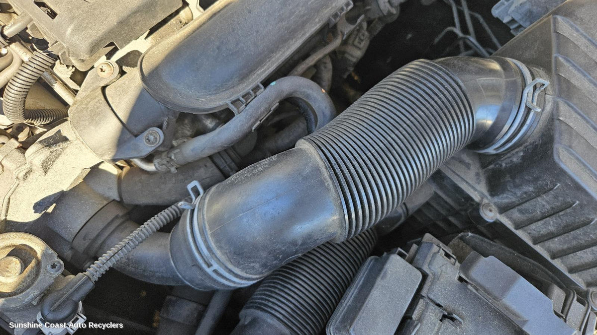 2010-2015 Skoda Fabia Air Cleaner Duct Hos