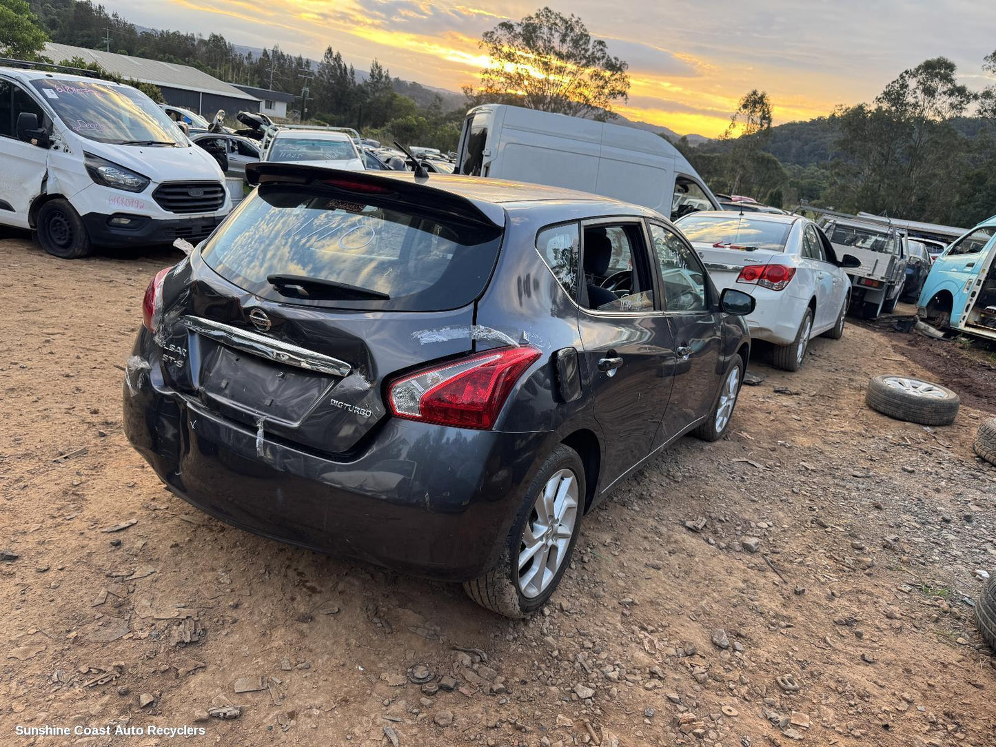 2013 Nissan Pulsar Right Rear Door Sliding