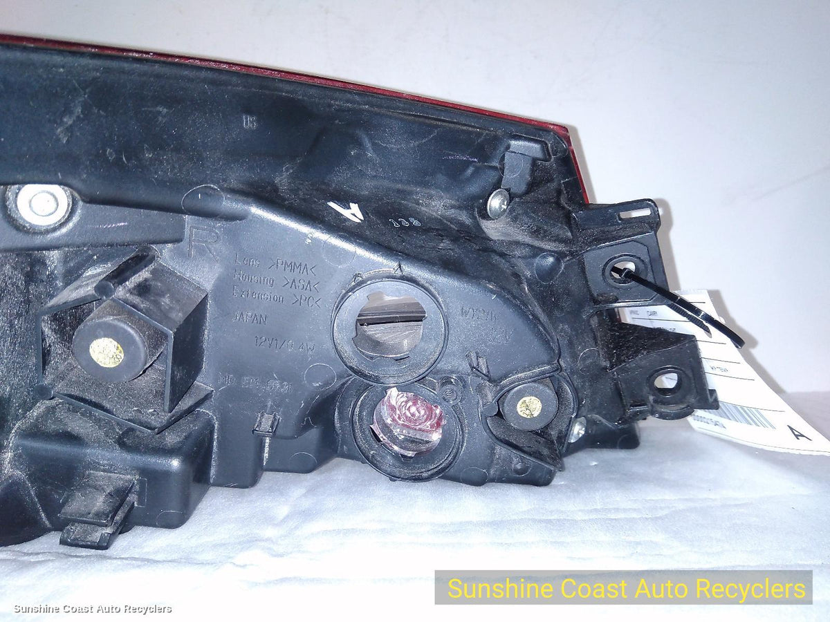 2017-2021 Toyota Camry Right Taillight