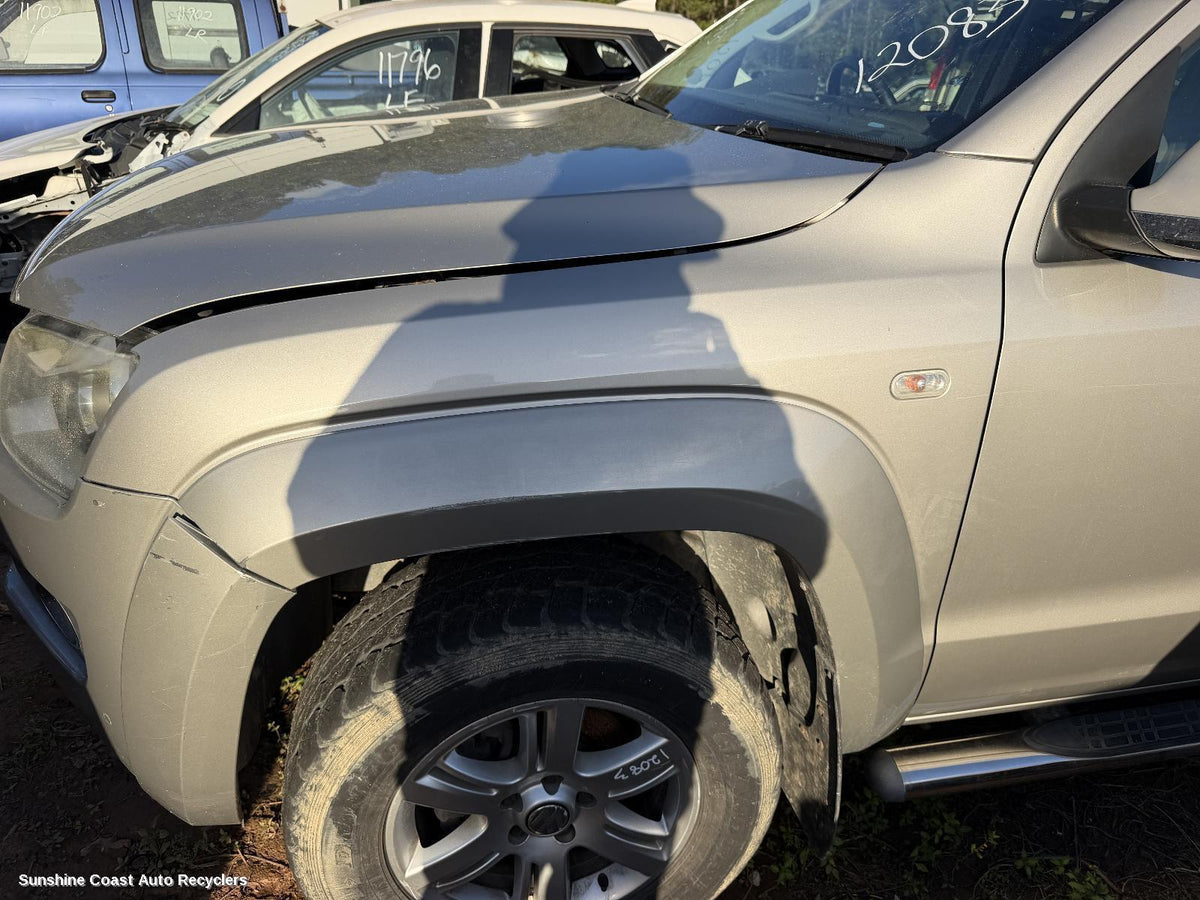 2010-2017 Volkswagen Amarok Left Guard