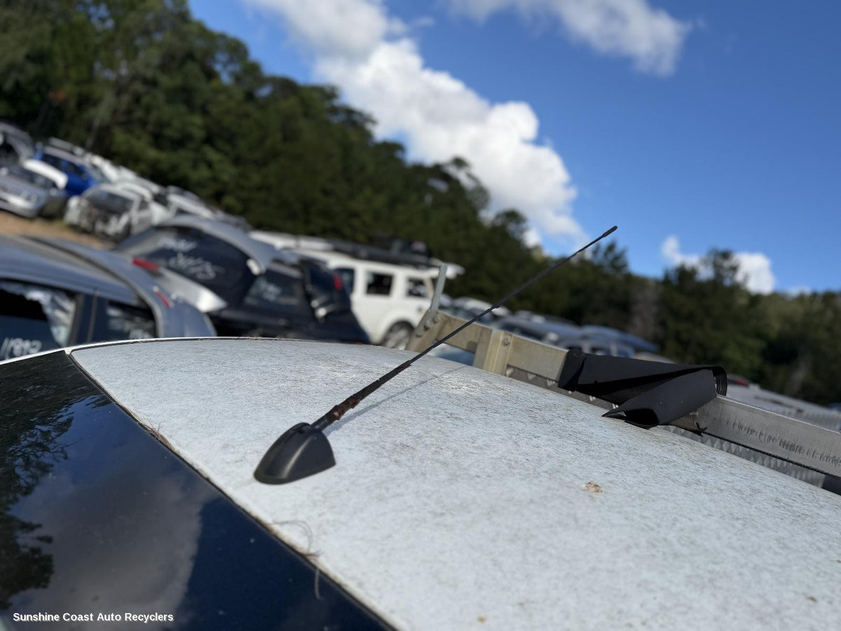 2011-2020 Mazda Bt50 Antenna