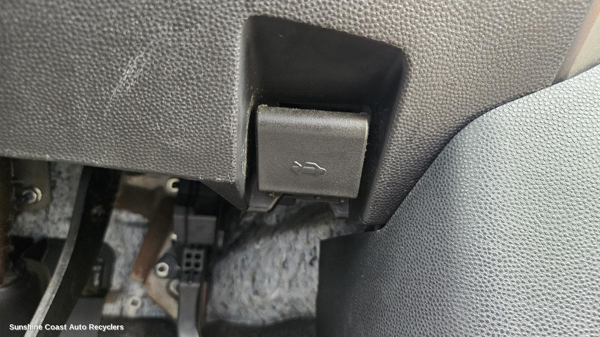 2007-2014 Mazda 2 Bonnet Release