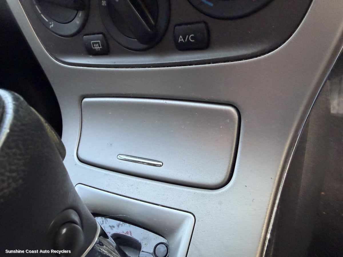 2013-2016 Nissan Pulsar Ashtray
