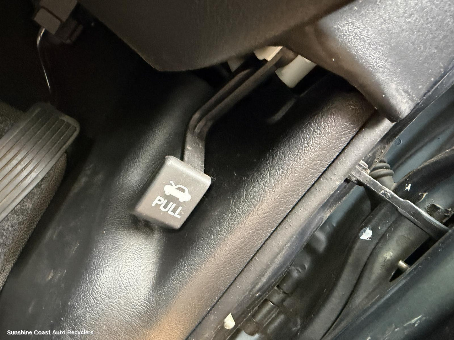 2002-2007 Holden Commodore Bonnet Release