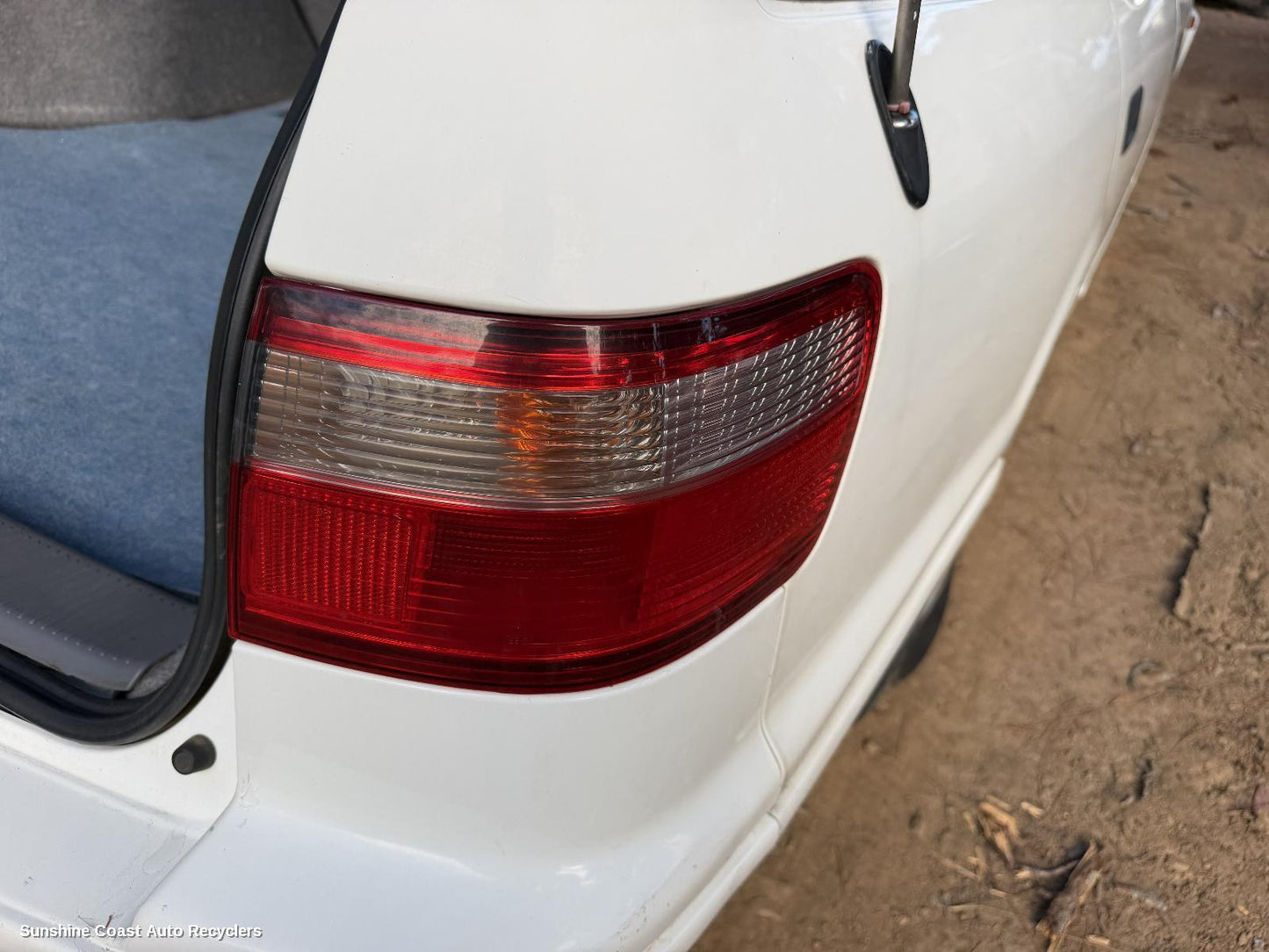 1997-2002 Toyota Camry Right Taillight