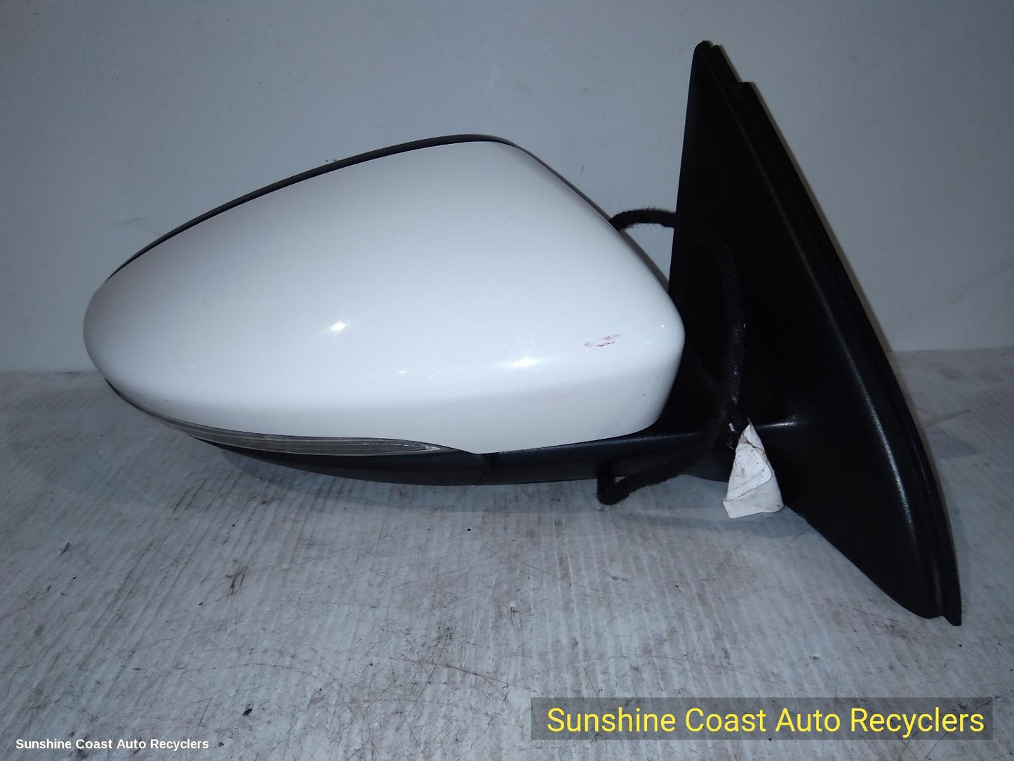 2011 Volkswagen Jetta Right Door Mirror