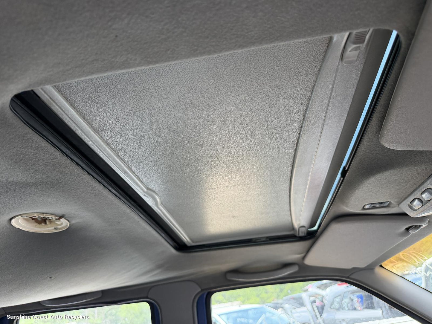 2001 Nissan Navara Roof Glass Sunroof T