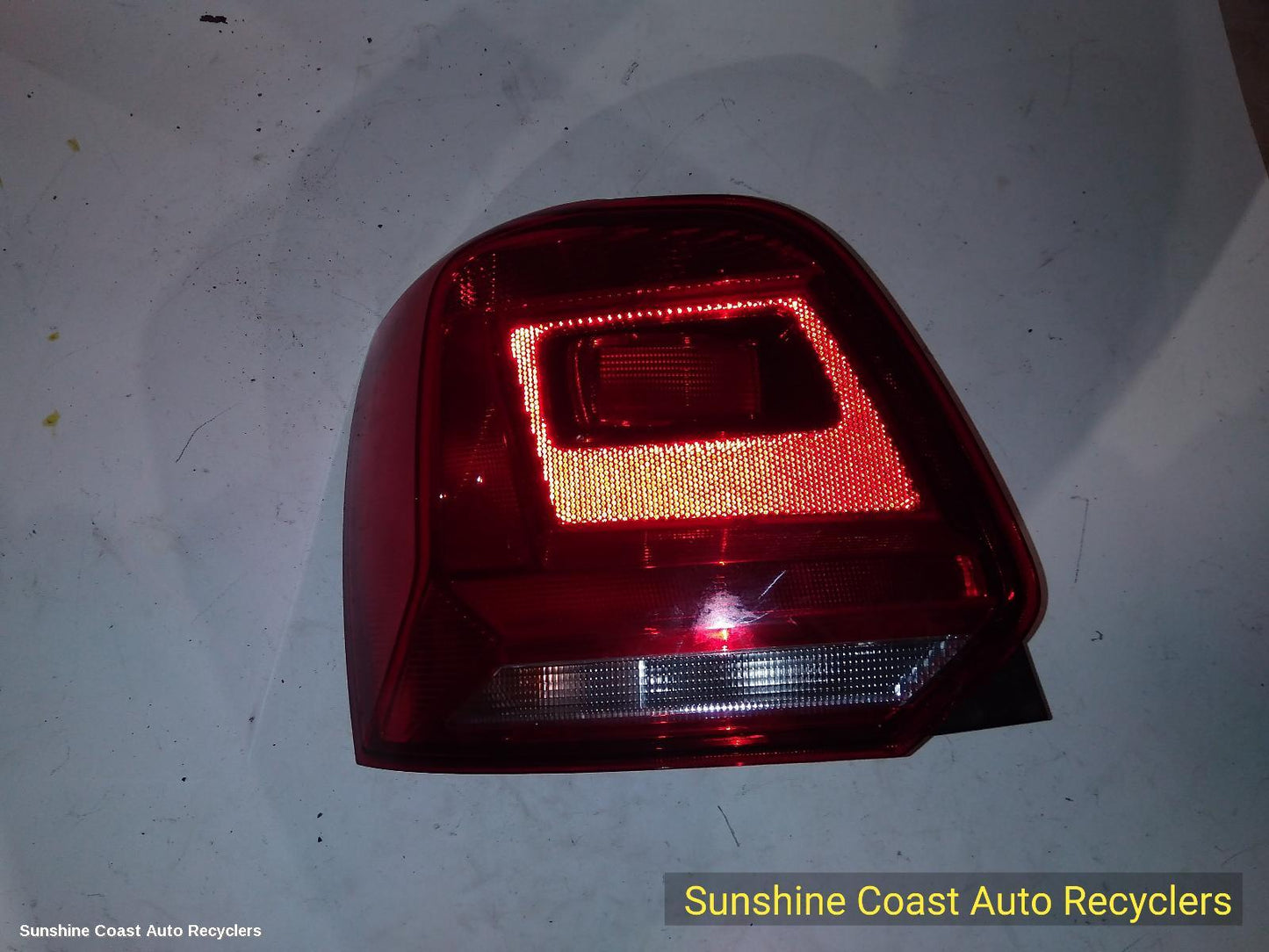2016 Volkswagen Polo Left Taillight