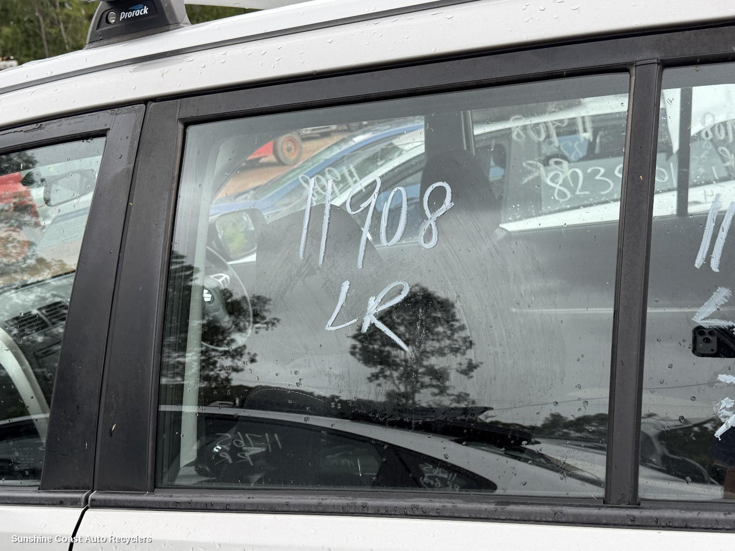2015 Suzuki Vitara Left Rear Door Window