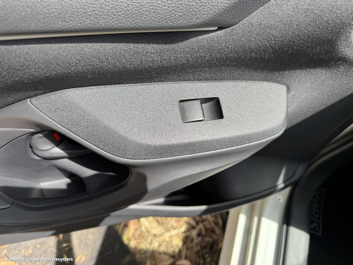 2020-2026 Toyota Yaris Pwr Dr Wind Switch