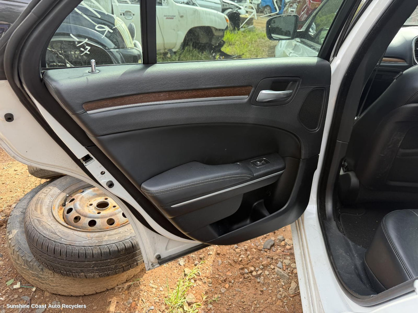 2012 Chrysler 300c Door Trim