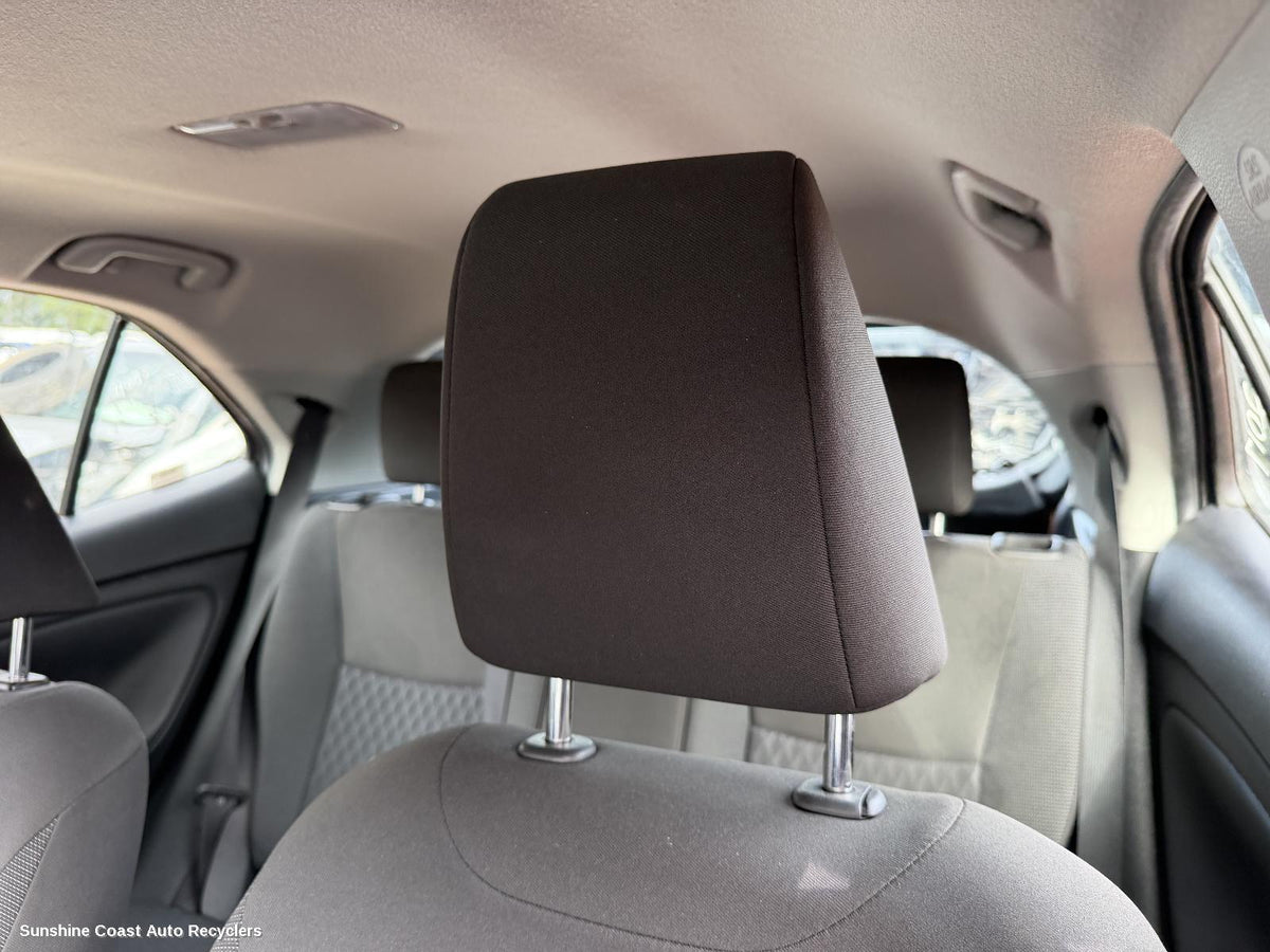 2020-2026 Toyota Yaris Cross Headrest