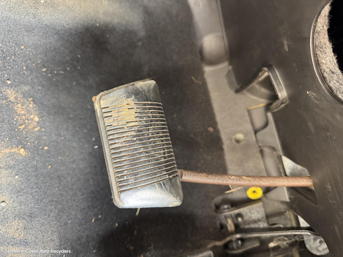 2001-2004 Jeep Cherokee Pedal Assembly