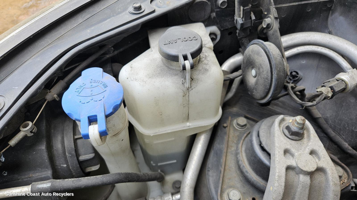2007-2012 Hyundai I30 Overflow Bottle