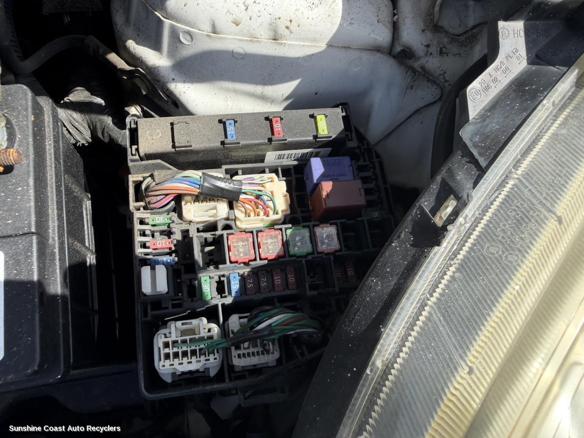 2005-2016 Toyota Yaris Fuse Box