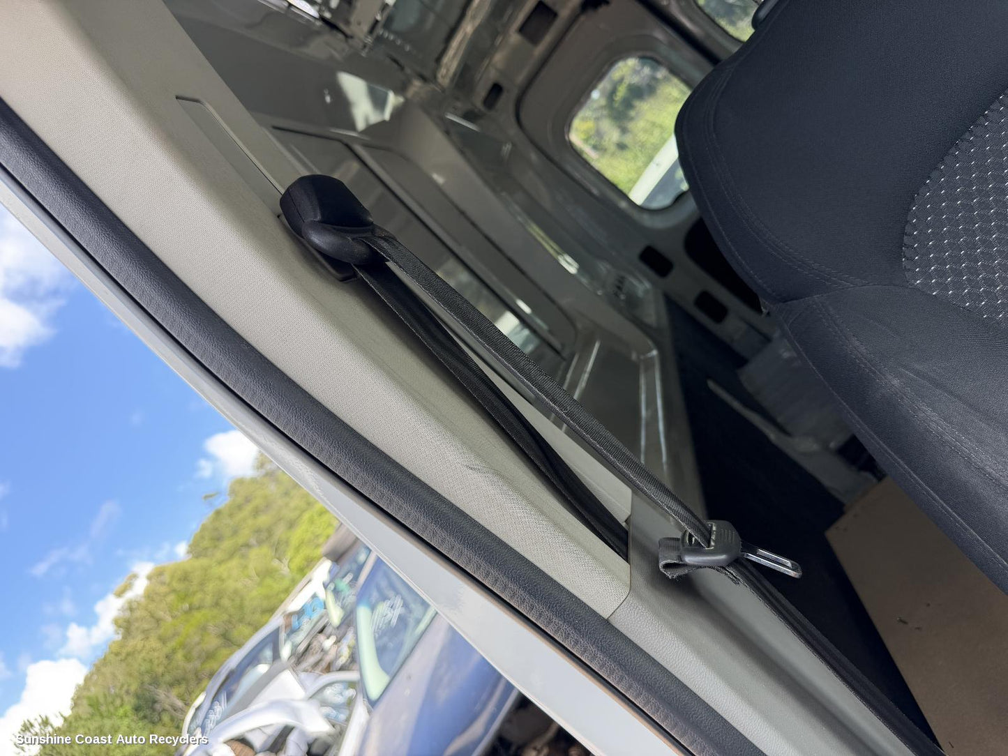2020-2026 Ldv Deliver 9 Seatbelt Stalk