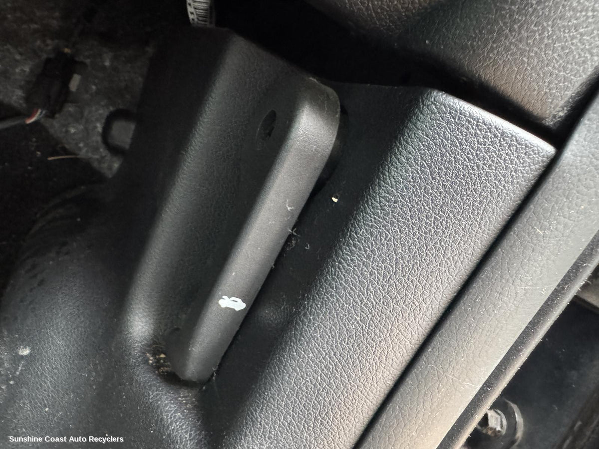 2015-2021 Kia Sportage Bonnet Release