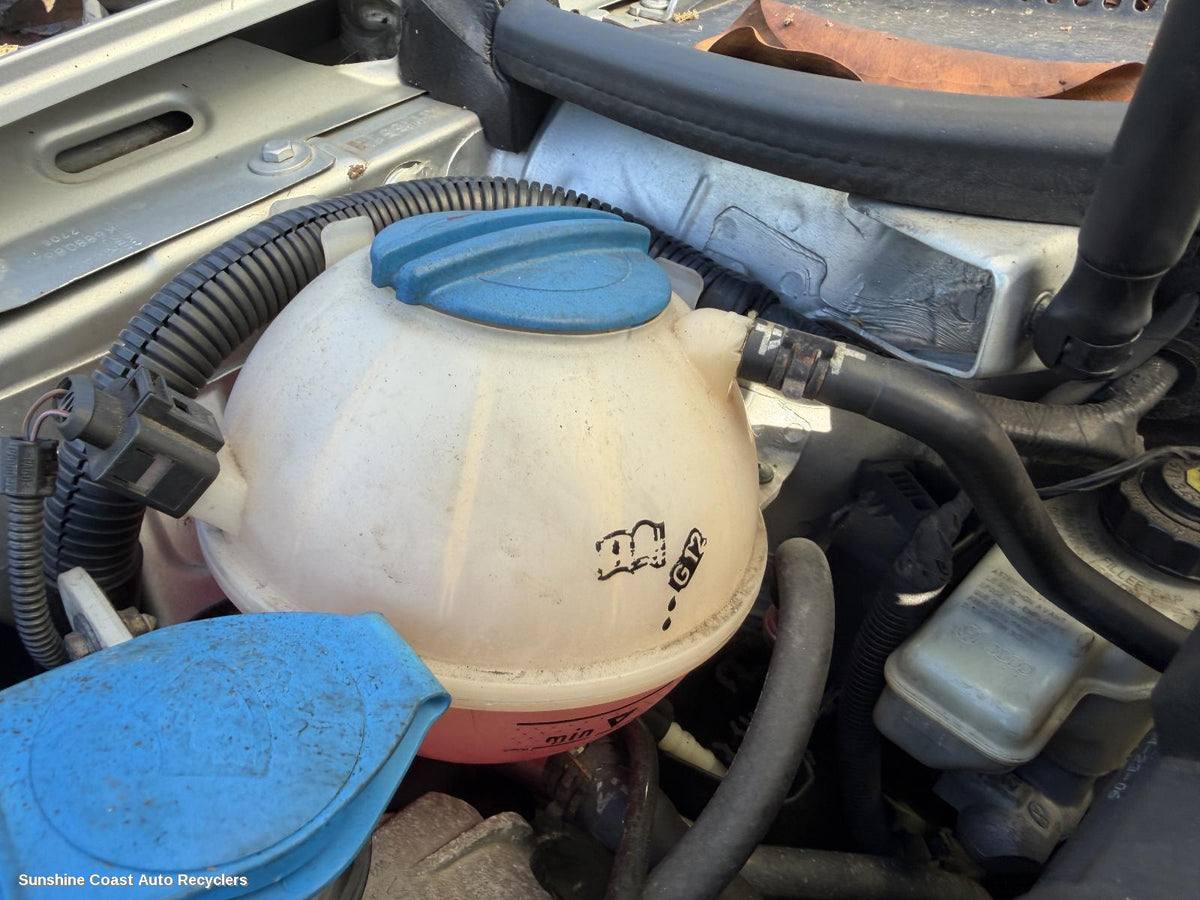 2004-2009 Volkswagen Golf Overflow Bottle