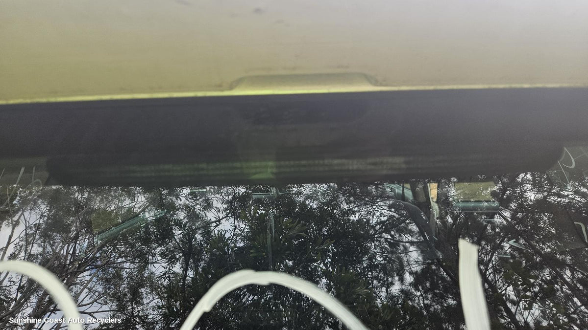 2009-2014 Subaru Liberty High Level Stoplight