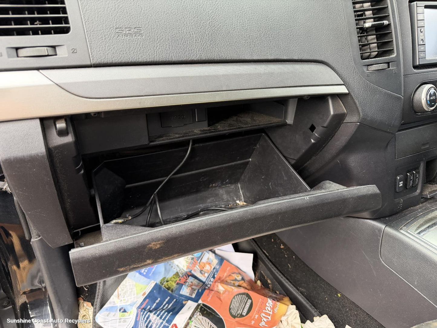 2006-2014 Mitsubishi Pajero Glove Box