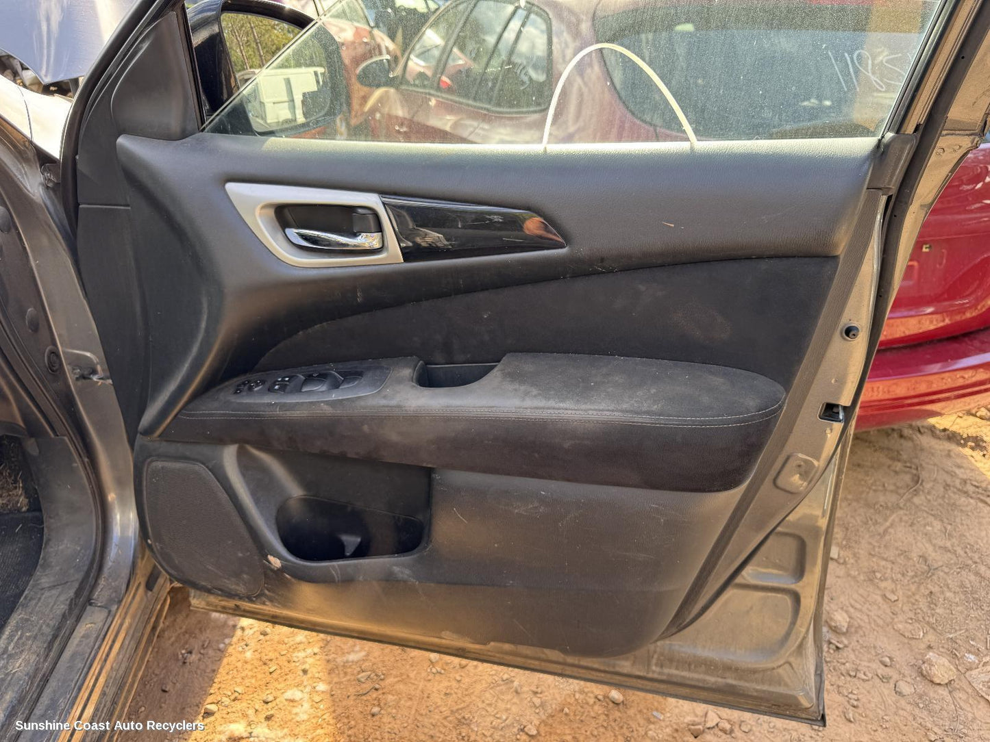 2016 Nissan Pathfinder Door Handle