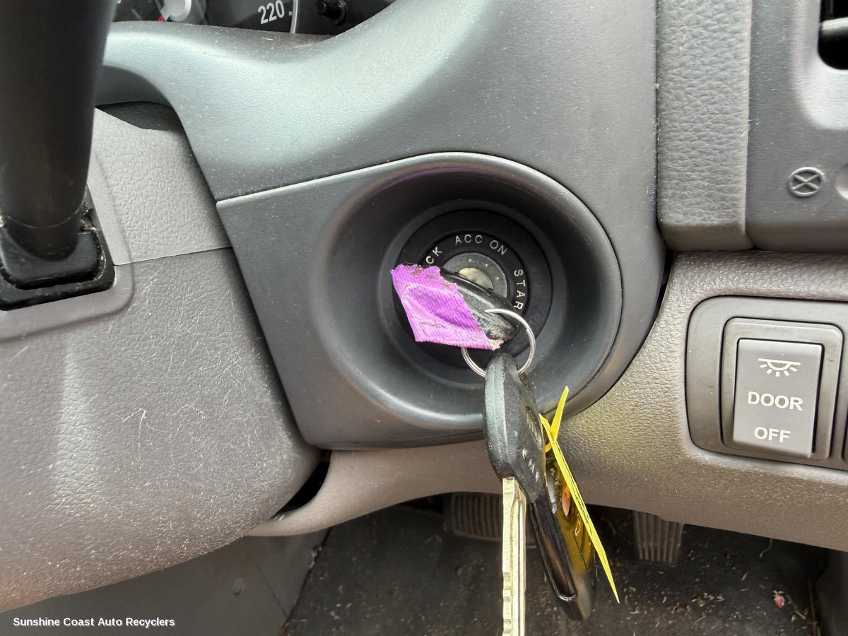 2006-2014 Kia Carnival/grand Carnival Ignition W  Key