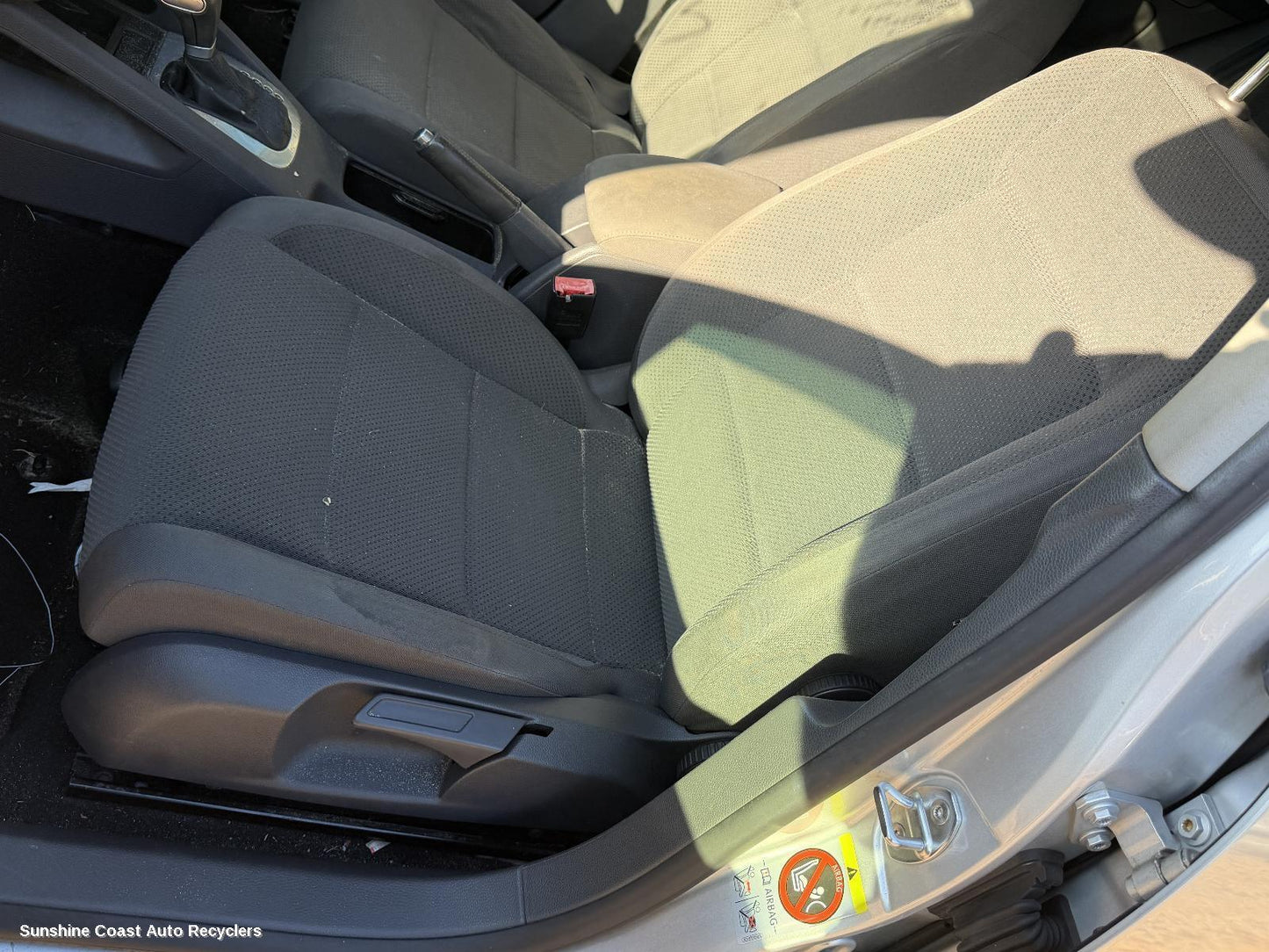 2004-2009 Volkswagen Golf Front Seat