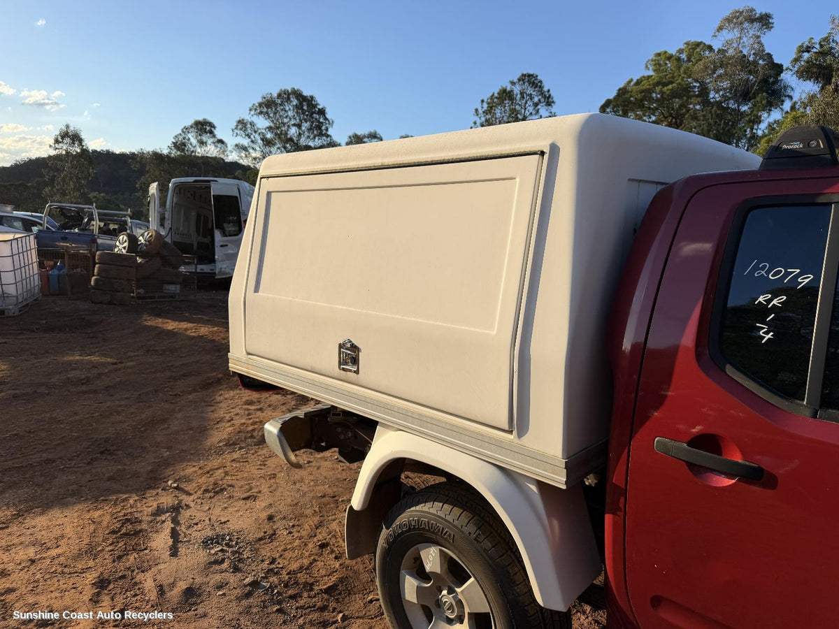 2005-2015 Nissan Navara Tonneau Cover
