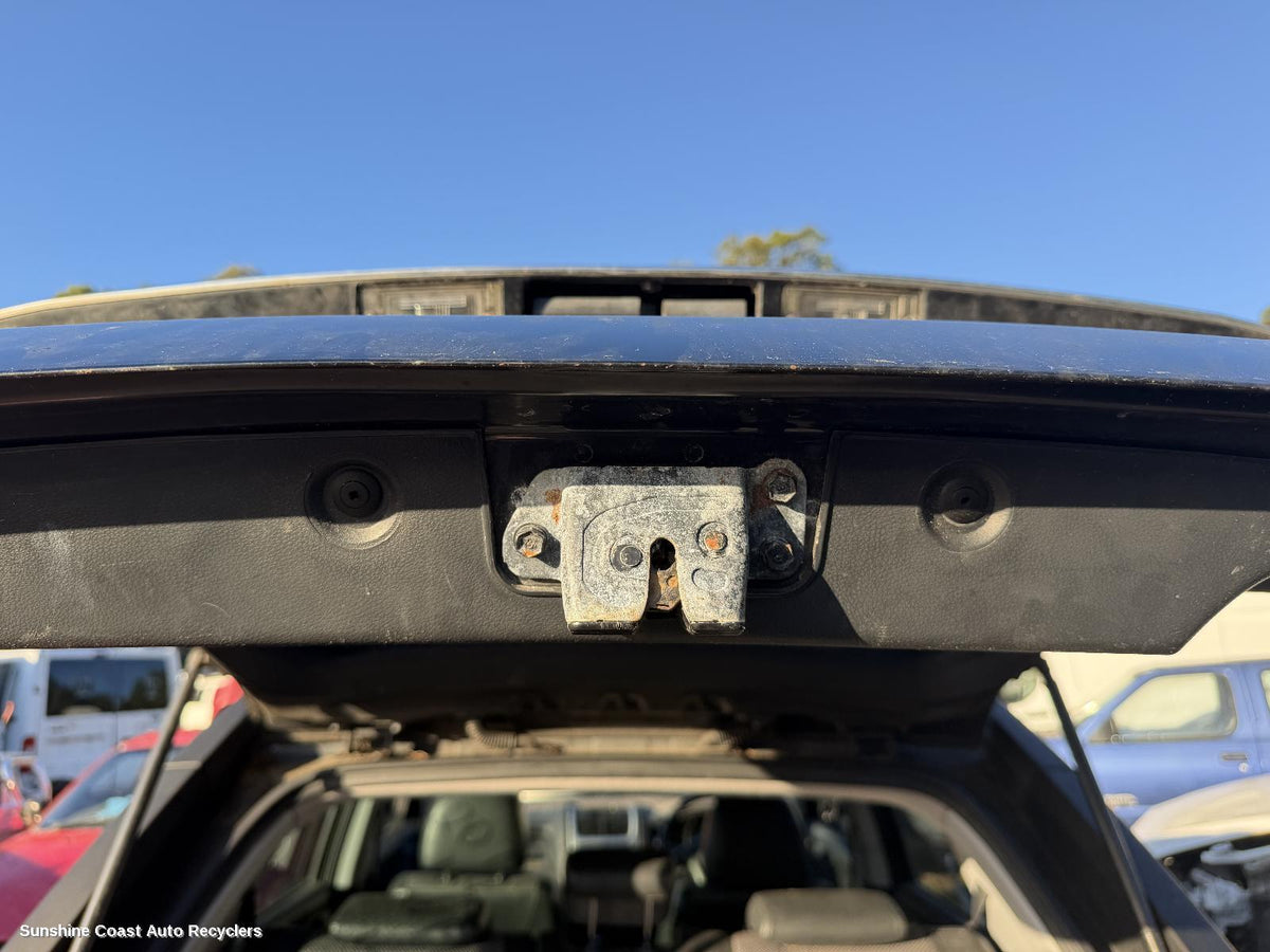 2005-2010 Kia Sportage Door Boot Gate Lock