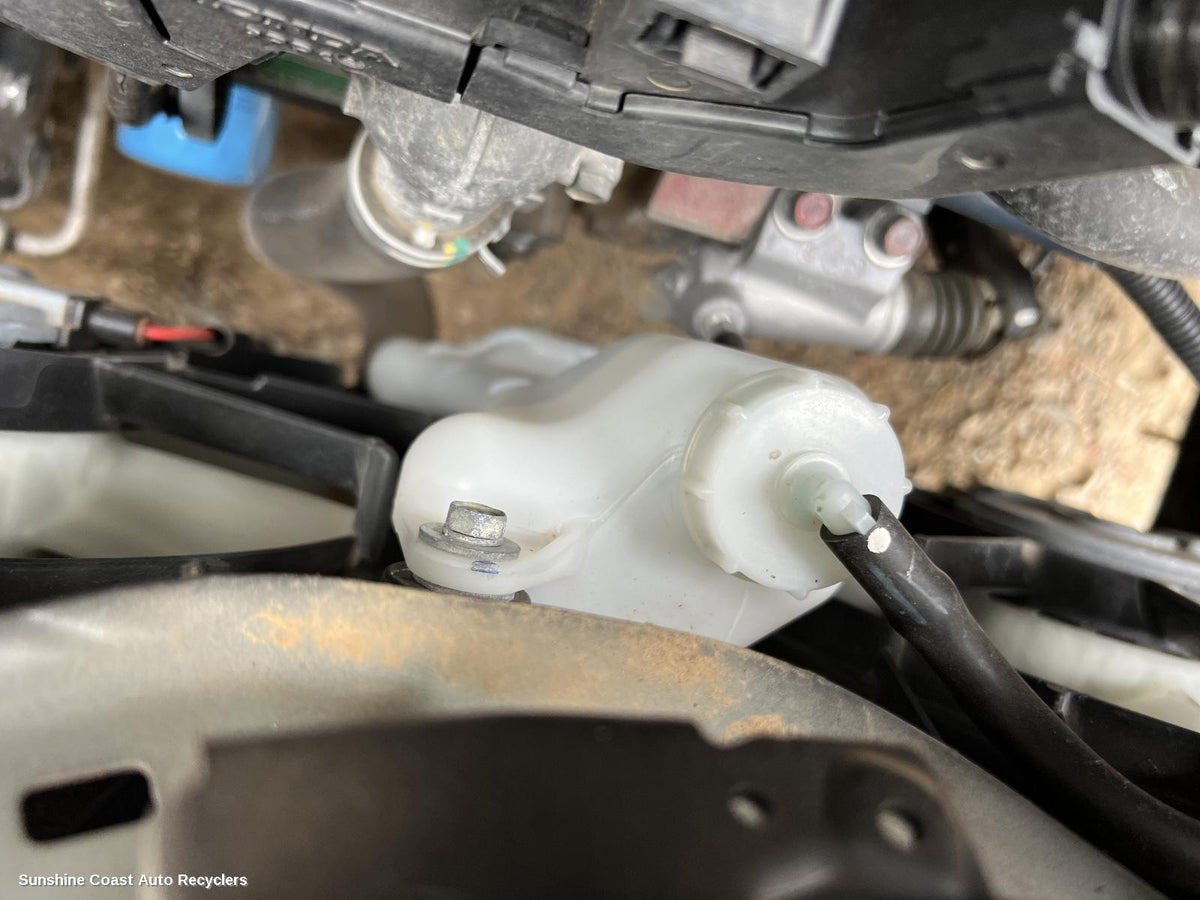 2014-2020 Honda Jazz Overflow Bottle