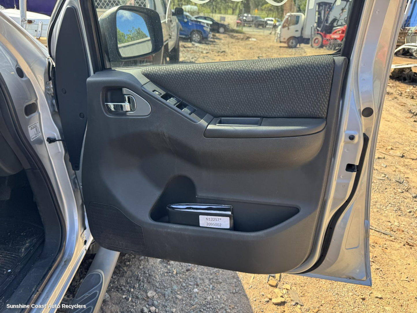 2005-2015 Nissan Navara Door Trim