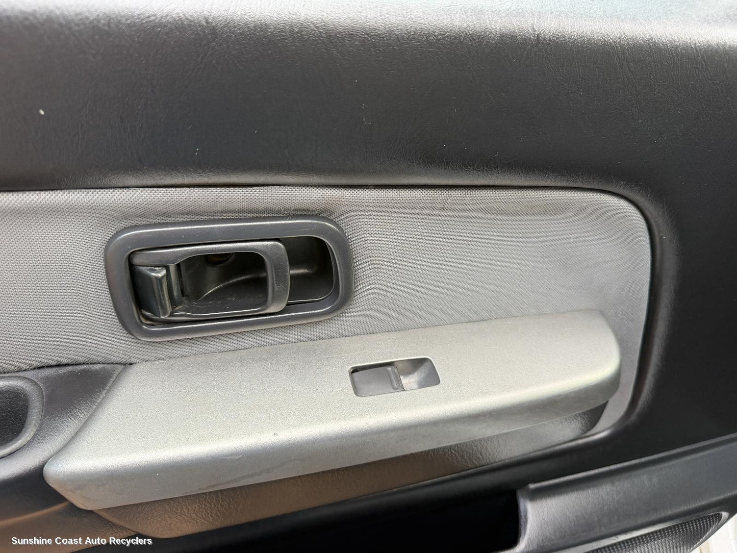 1997-2015 Nissan Navara Pwr Dr Wind Switch