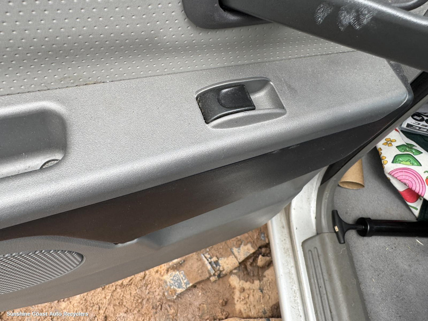 2012 Great Wall V200/v240 Pwr Dr Wind Switch