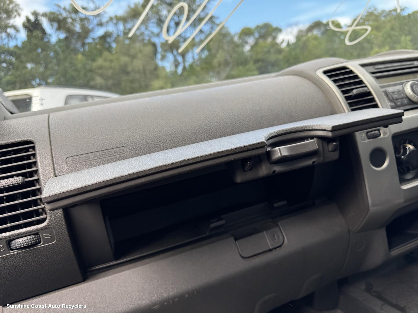 2010 Nissan Navara Glove Box