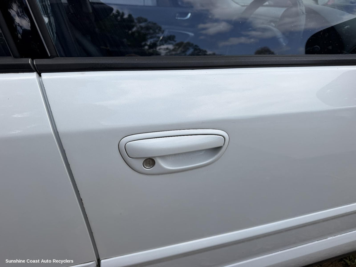 2003-2009 Subaru Outback Door Handle