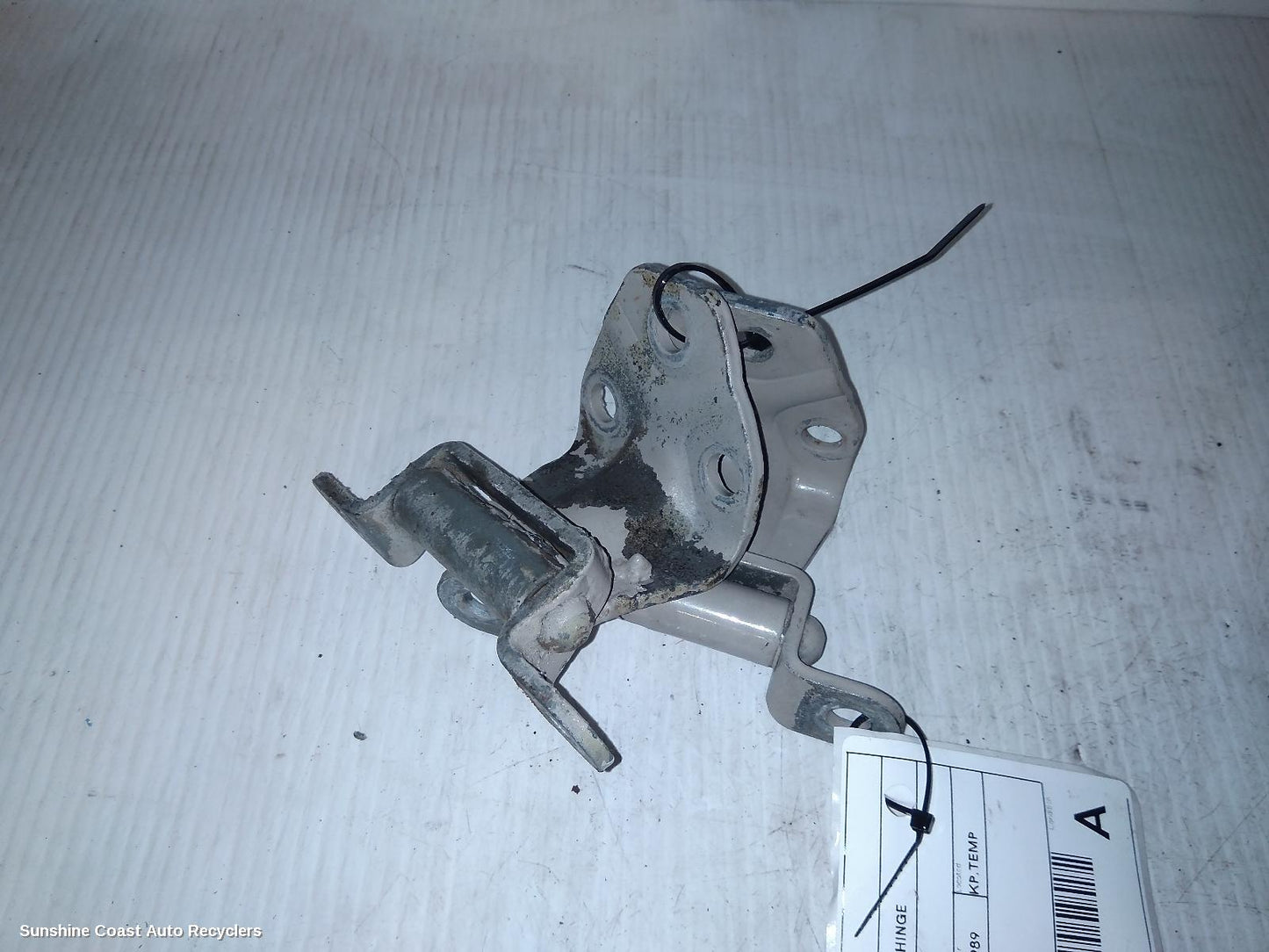 1989 Toyota Landcruiser Bootlid Tgate Hinge