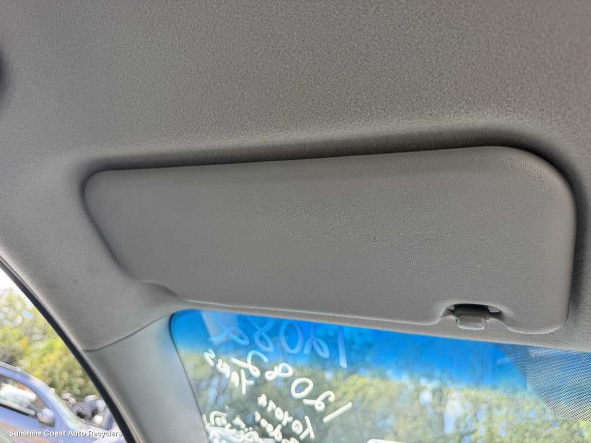 2005-2016 Toyota Yaris Sunvisor