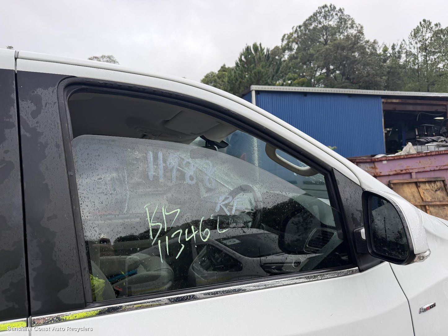 2015-2025 Ldv G10 Right Front Door Window