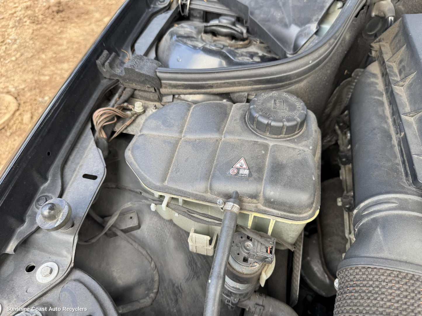 2007 Mercedes Clk Overflow Bottle