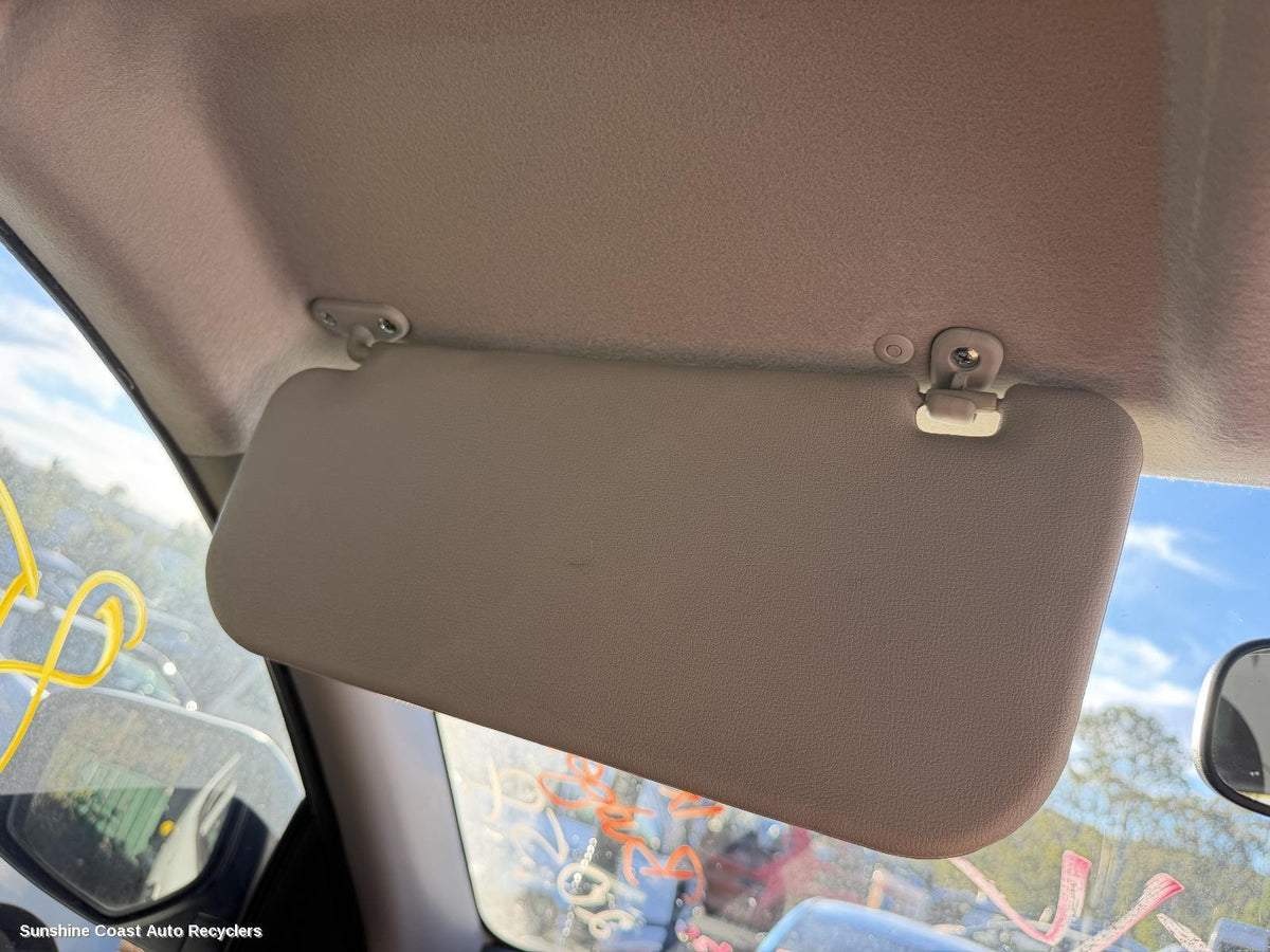 2009-2015 Mitsubishi Triton Sunvisor