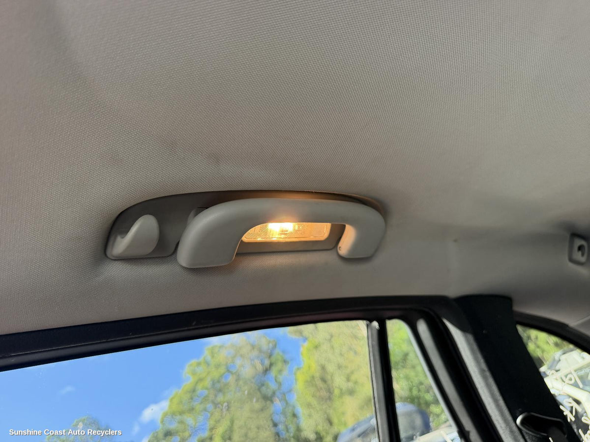 2006-2010 Mercedes R Class Courtesy Light