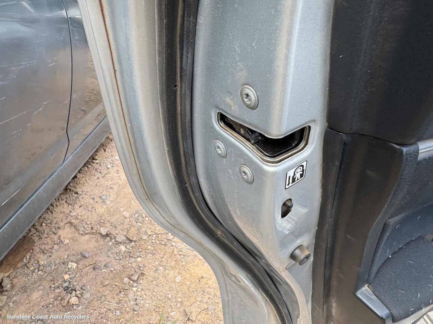 2013 Toyota Corolla Door Boot Gate Lock
