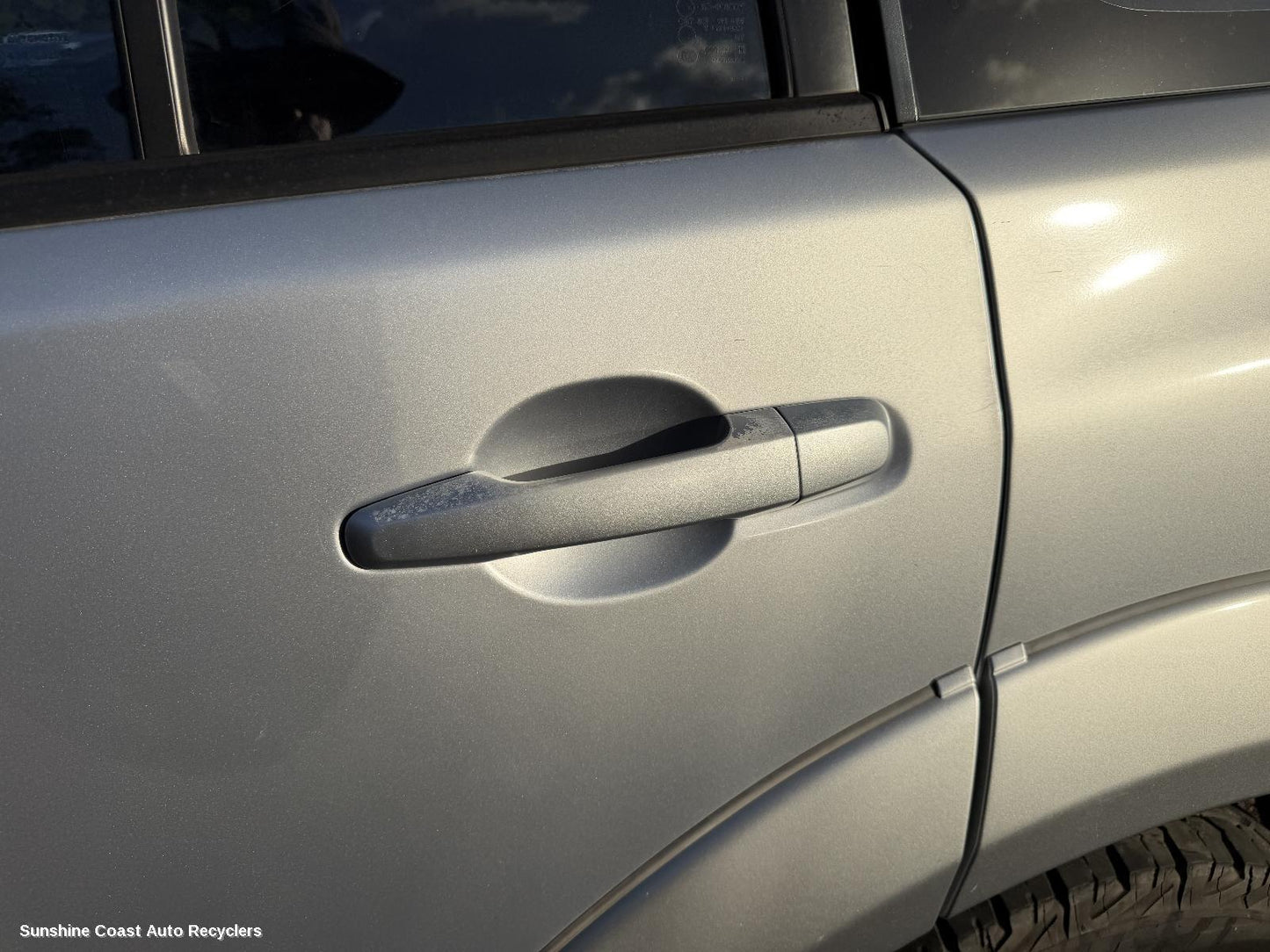 2009-2015 Mitsubishi Challenger Door Handle