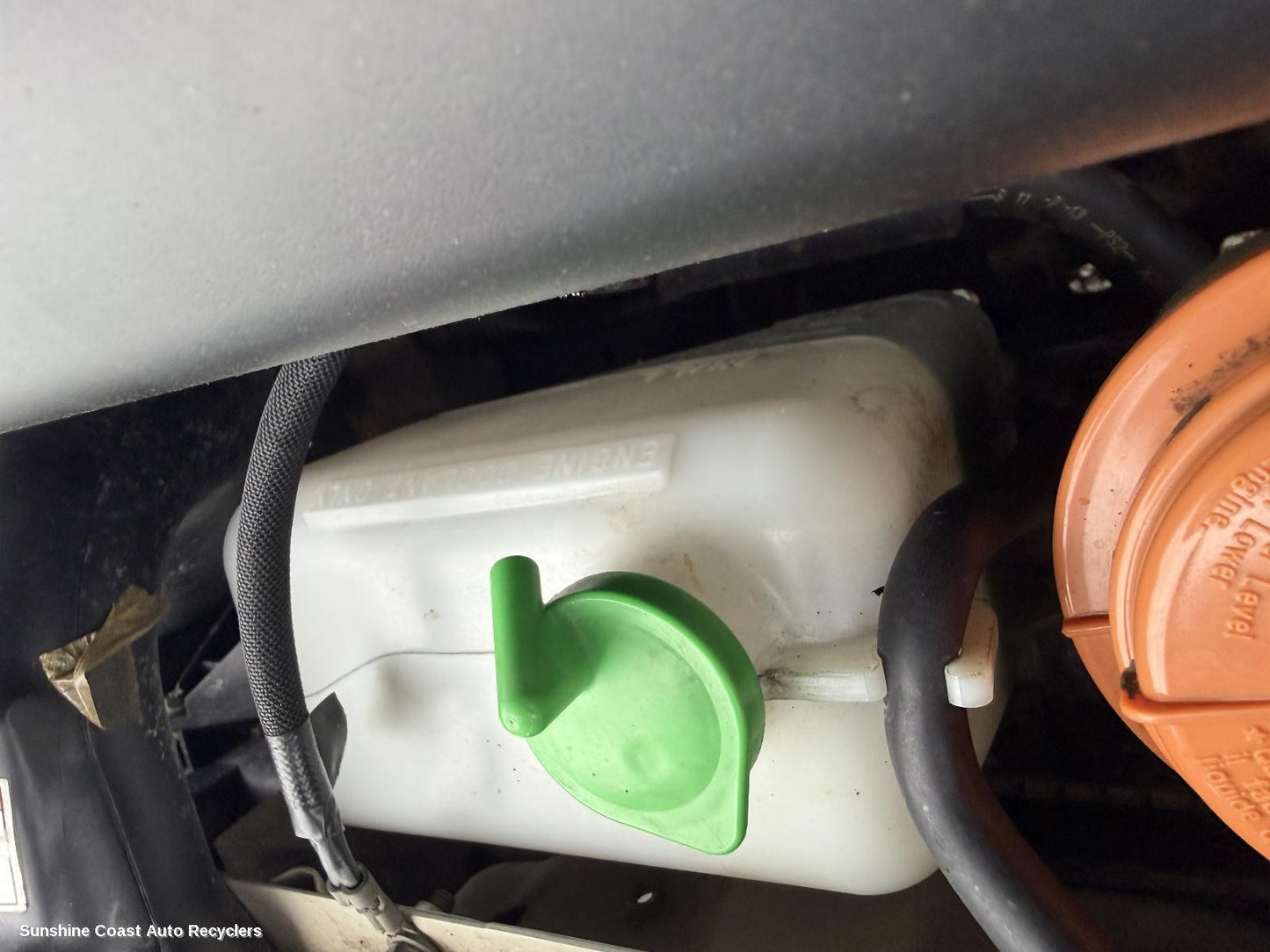 2013 Suzuki Vitara Overflow Bottle